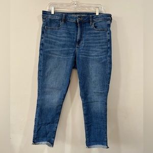 American Eagle, next level stretch, Hi- rise jegging crop, size 14 short.